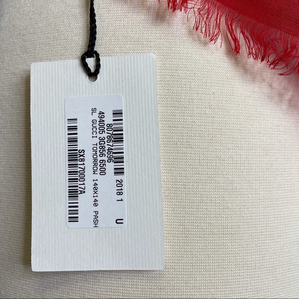 GUCCI Coco Capitan Red Silk Scarf Shawl 494005 Logo Collector Rare Words Luxury - Picture 11 of 15